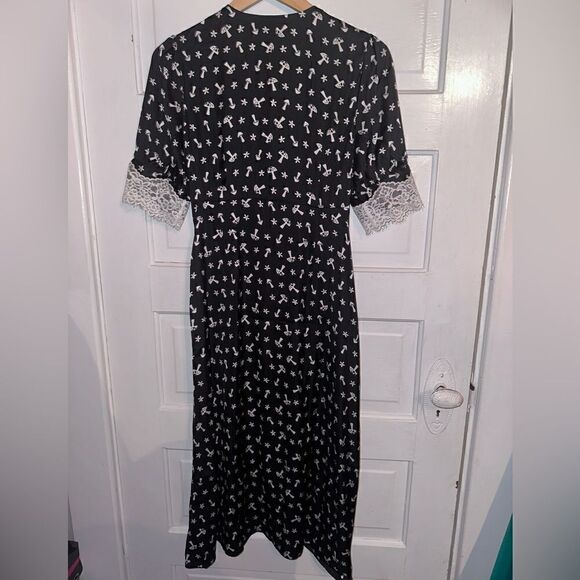 NWTs ModCloth Vintage Inspired Mushroom Black and White Lace Trim Dress - Picture 7 of 8